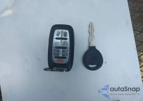 2020 Chrysler Pacifica Touring L z USA, uszkodzony, nr VIN 2C4RC1BG4LR115323